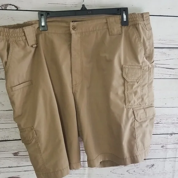 5.11 Tactical Cargo Shorts 44 - Picture 3 of 5